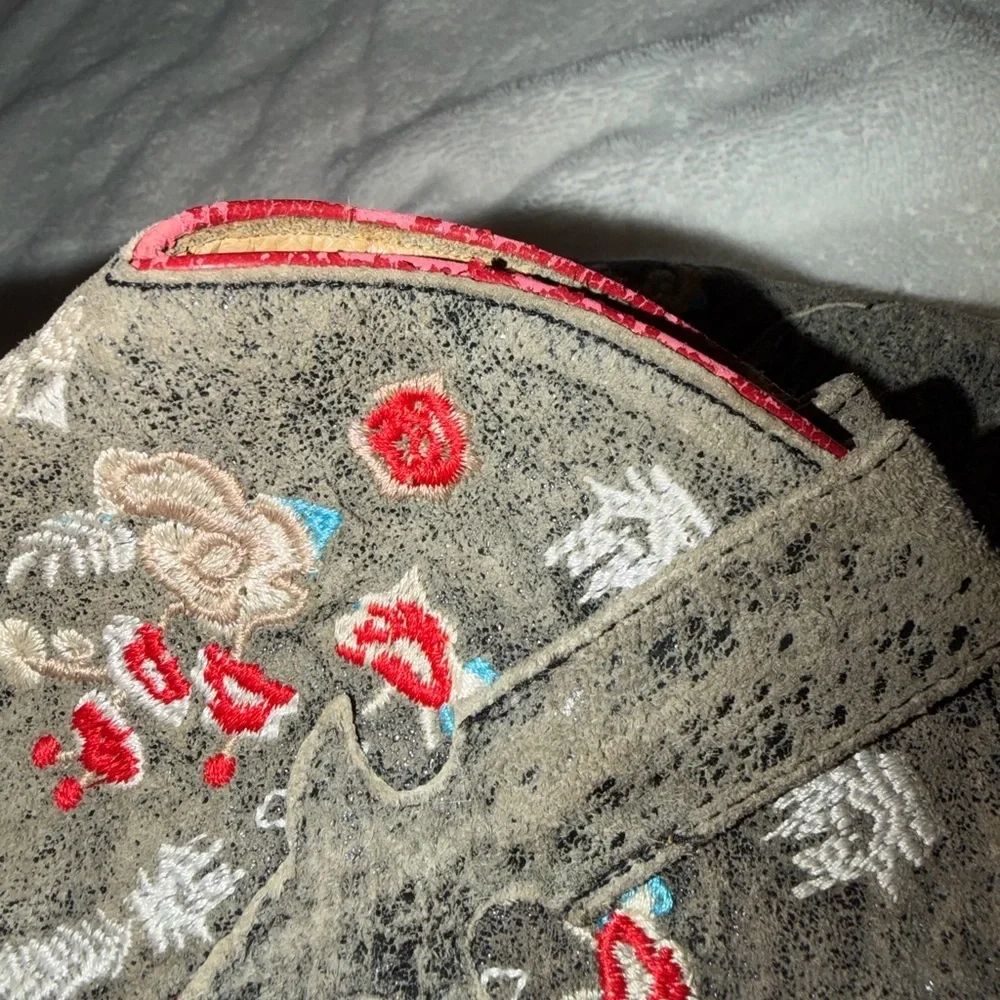 Macie Bean western boots with floral embroidery size kids 11 leather